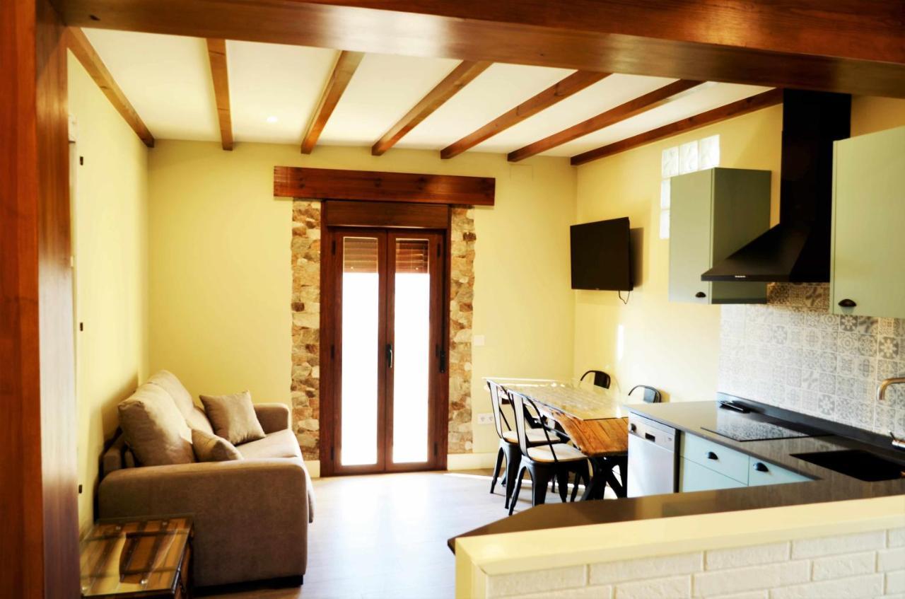 Apartamentos La Rosa Y El Pastor Guijo de Santa Barbara Room photo